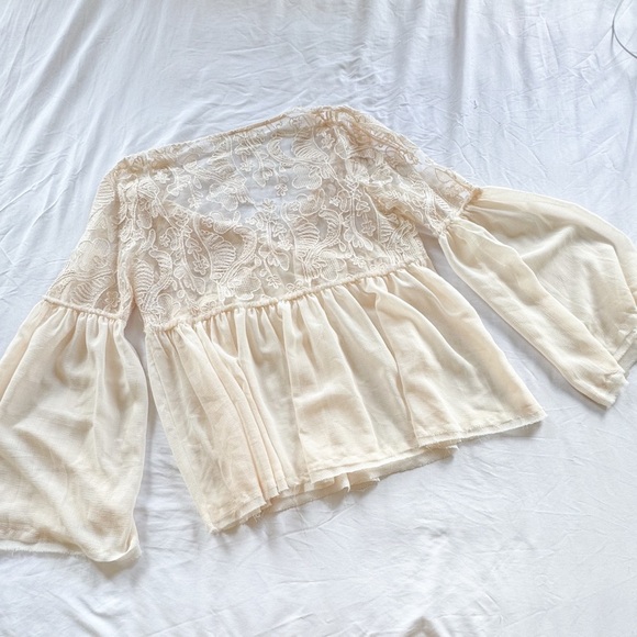 Altar’d State Elegant Cream Lace Blouse size XL - Picture 2 of 4